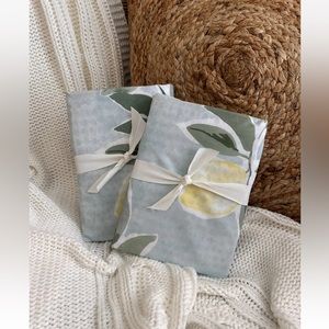 Pottery Barn Rebecca Atwood Lemon Organic Percale Shams King Set Of 2 NWOT